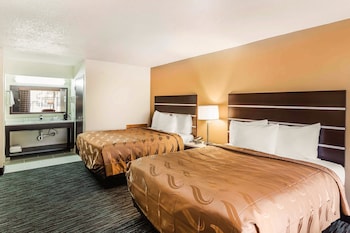 Standard Room, 2 Queen Beds, Smoking