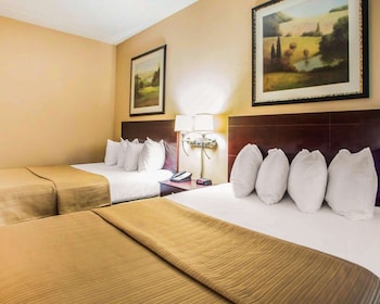 Room, 2 Queen Beds, Accessible, Non Smoking (Tub Accessible)