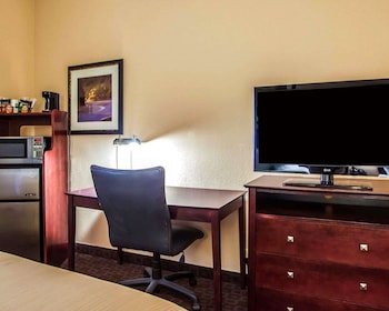 Room, 2 Queen Beds, Accessible, Non Smoking (Tub Accessible)