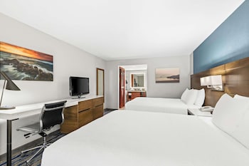 Standard Room, 2 Queen Beds, Non Smoking, Refrigerator & Microwave
