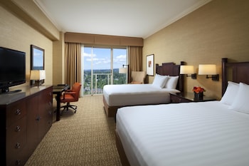 Room, Multiple Beds (High Floor)