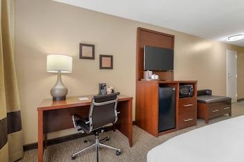 Room, 2 Double Beds, Non Smoking, River View (Larger unit)