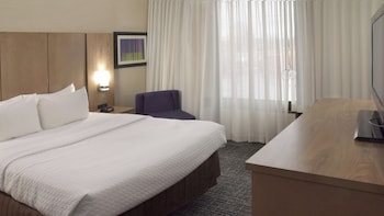 Standard Room, 1 Queen Bed, Accessible (Communications)