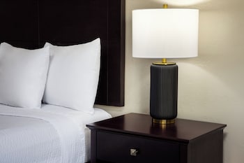 Room, 2 Queen Beds, Non Smoking