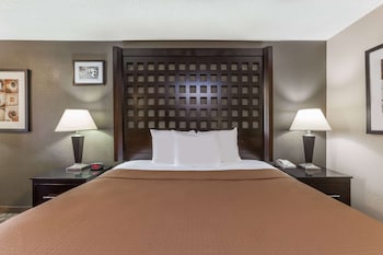 Room, 2 Queen Beds, Accessible, Non Smoking (Mobility)