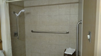 Room, 2 Queen Beds, Accessible, Non Smoking (Mobility)