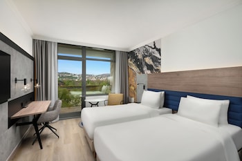 Premium Twin Room, Balcony, River View