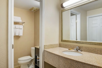 Standard Room, 2 Queen Beds, Non Smoking, Microwave