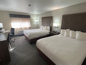 Standard Room, 2 Queen Beds, Non Smoking