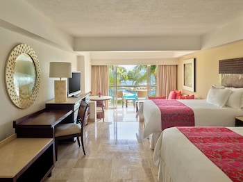 Ocean View Suite Double (2 Queen)