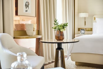 Premium Room, 1 King Bed, Garden View