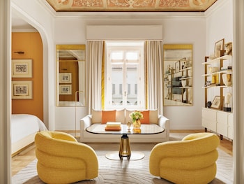 Suite, 1 King Bed (Fresco)