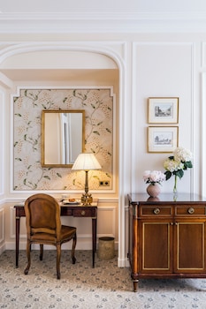 Prestige Room