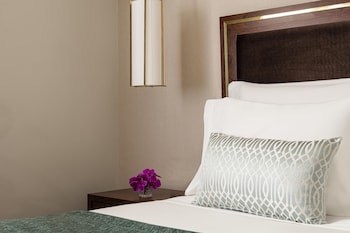 Deluxe Room, River View (Signature. Extra Bed 3 Adults)