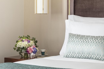 Junior Suite (Extra Bed 2 adults + 1 child)