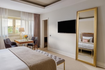 Executive Suite, Terrace