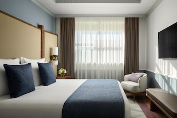 Executive Suite (Signature, Extra Bed,  3 Adults)