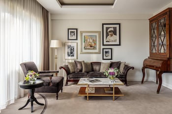 Suite (Beatriz Costa, Extra Bed 2 AD + 2 CH)