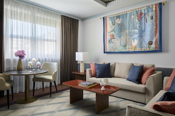 Executive Suite (Signature, Extra Bed,  3 Adults)