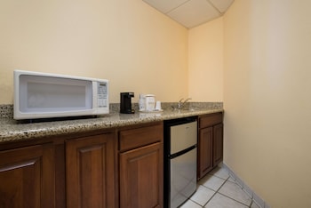 Suite, 1 King Bed, Non Smoking, Jetted Tub