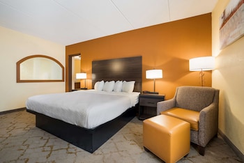 Suite, 1 King Bed, Non Smoking, Jetted Tub
