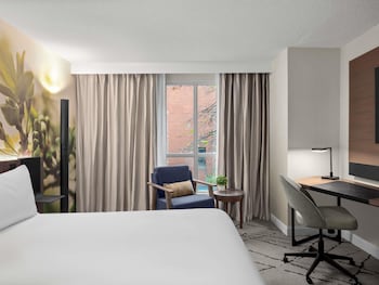 Superior Room, 1 King Bed