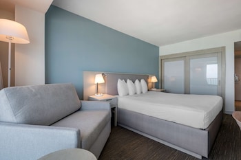 Room, 1 King Bed with Sofa bed