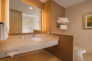 Room, 2 Queen Beds (Mobility Accessible, Roll-in Shower)