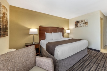 Standard Room, 1 King Bed, Non Smoking, Balcony