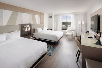 Deluxe Room, Multiple Beds