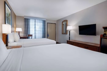Standard Room, 2 Queen Beds, Non Smoking