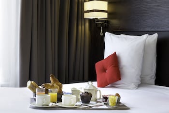 Junior Suite, 1 Queen Bed (Twin bed on request)