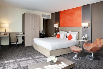 Junior Suite, 1 Queen Bed (Twin bed on request)