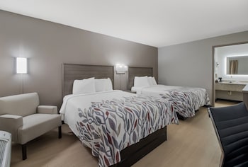 Deluxe Room, 2 Queen Beds, Non Smoking