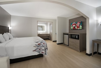 Suite, 1 King Bed, Non Smoking