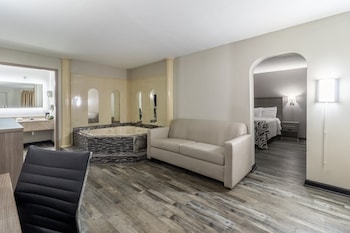 Suite, 1 King Bed, Non Smoking, Jetted Tub