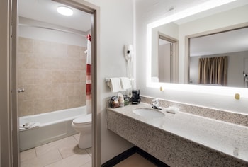 Suite, 1 King Bed, Non Smoking