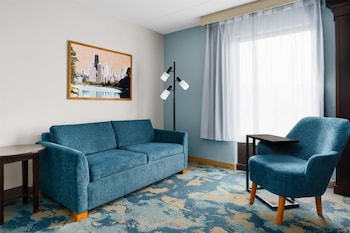Room, 1 King Bed, Non Smoking, Corner
