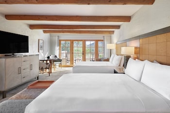 Room, 2 Queen Beds, Balcony