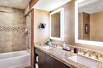 Suite, 1 Double Bed (Private Pool)