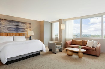 Studio Suite, 1 King Bed with Sofa bed, City View