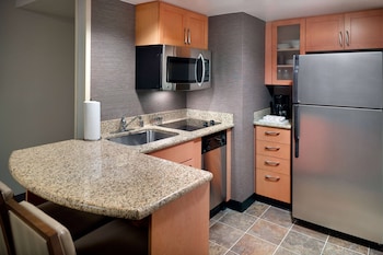 Suite, Multiple Beds, Balcony (Two Bedroom 2 Queens)