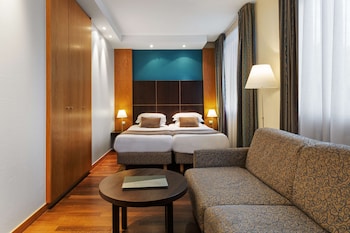 Premium Room, 2 Twin Beds, Non Smoking (Larger Room)