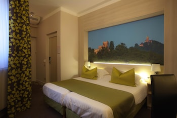 Comfort Room, 1 Queen Bed, Non Smoking (Twin bed on request)