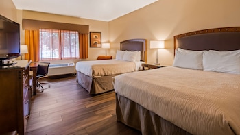 Standard Room, 2 Queen Beds, Non Smoking, Refrigerator (Pet Friendly)