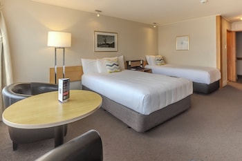 Superior Room (1 Double 1 Single)