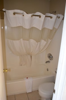 Basic Single Room, 1 King Bed, Smoking