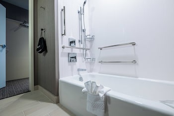 Room, 2 Queen Beds, Hearing Accessible