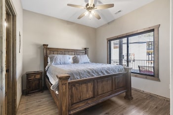 Indian Point - 5-Bedroom Lodge 170