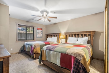 2-BD Condo - Walk-In Level - 1105